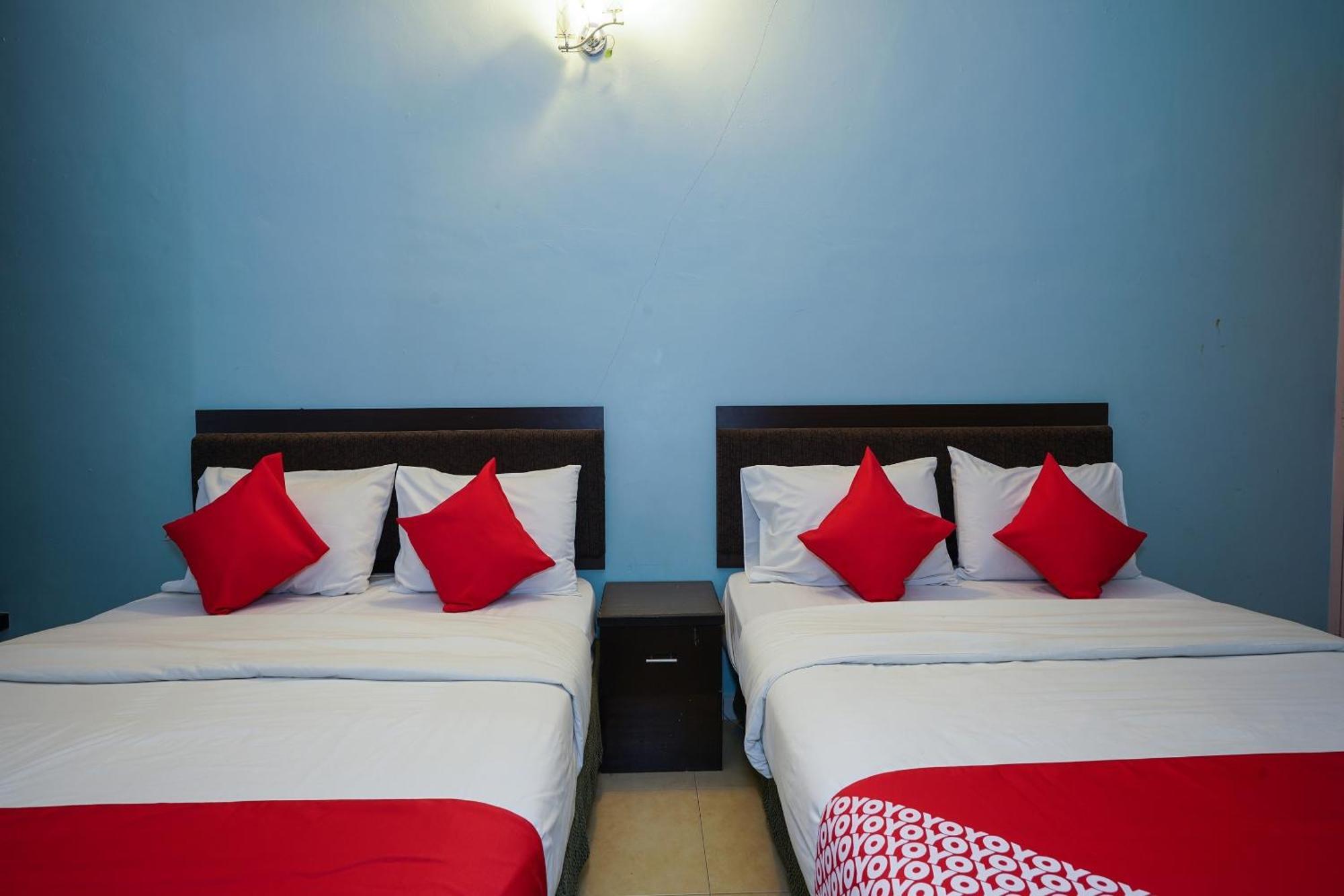 Hotel O Hotel Orchard Inn Lumut Exterior photo