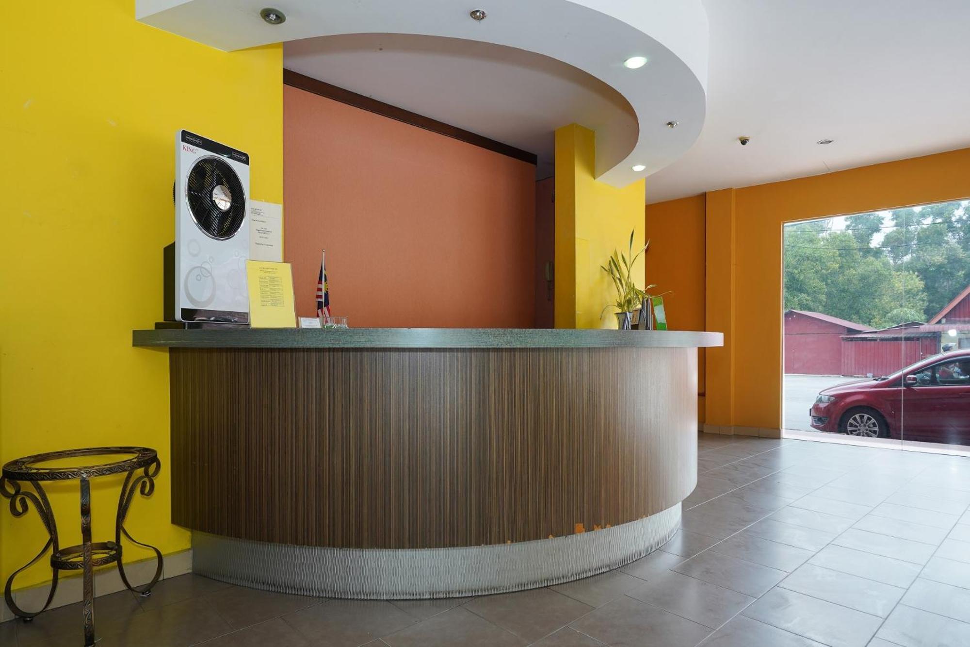 Hotel O Hotel Orchard Inn Lumut Exterior photo